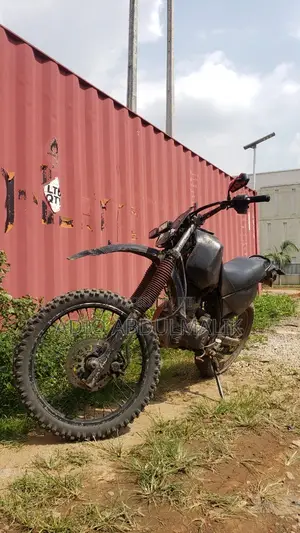 Yamaha Scrambler 2000 Black