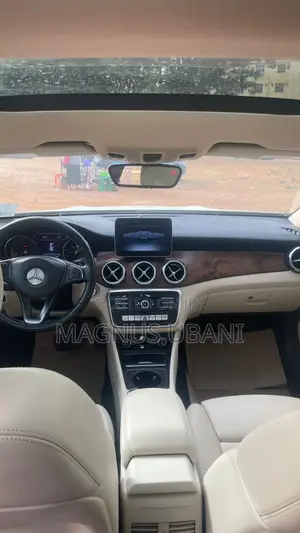 Mercedes-Benz GLA 250 2019 White