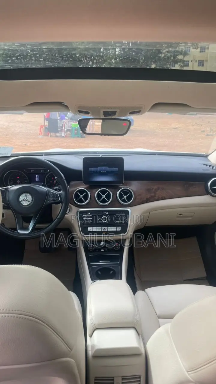 Mercedes-Benz GLA 250 2019 White