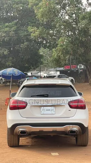 Mercedes-Benz GLA 250 2019 White