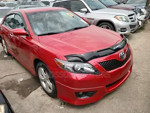 Toyota Camry SE 4dr Sedan (2.5L 4cyl 6A) 2011 Red