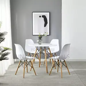 Patio Dining Set
(1 Table and 4 Chairs)