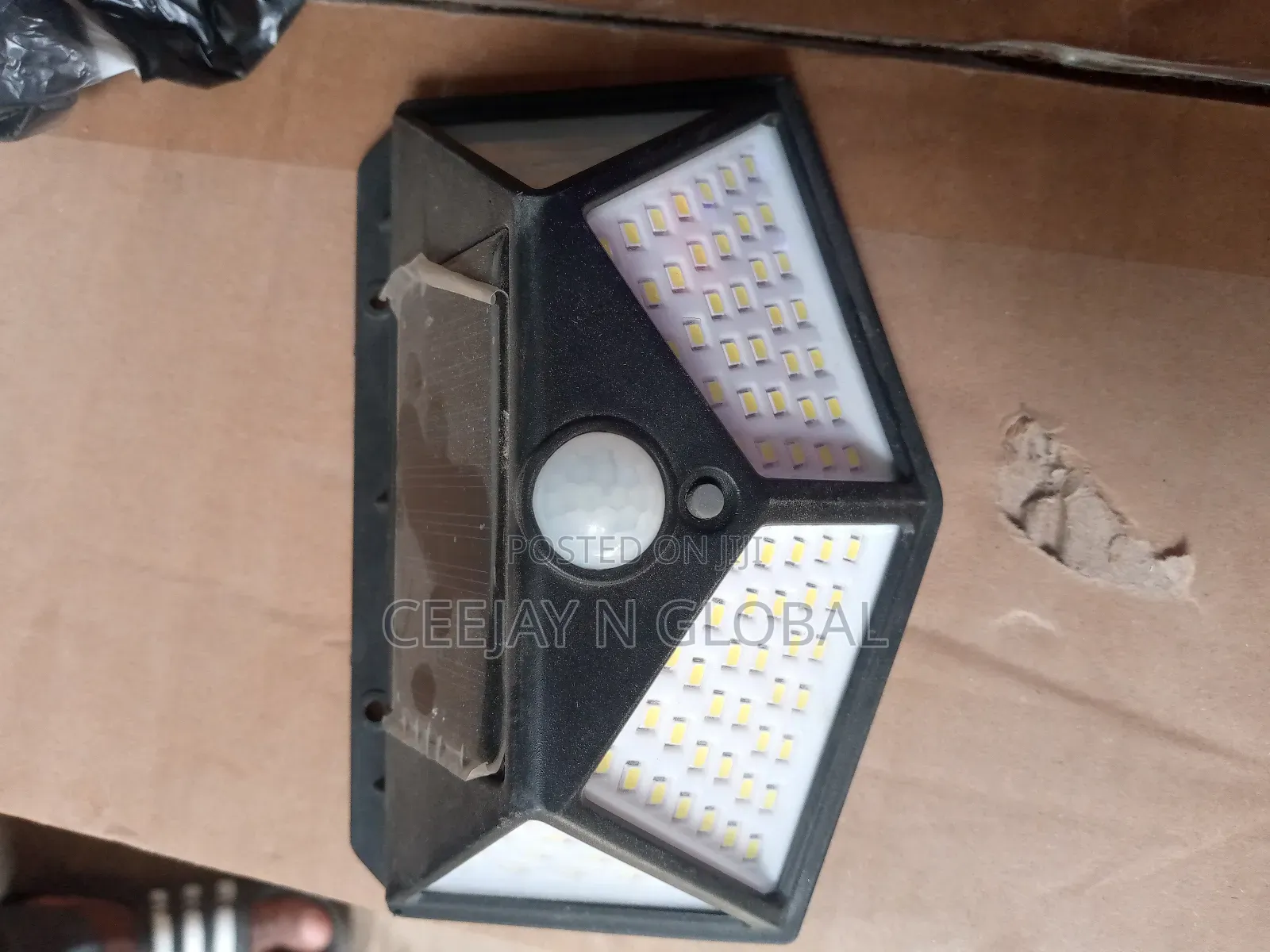 Solar Wall Light