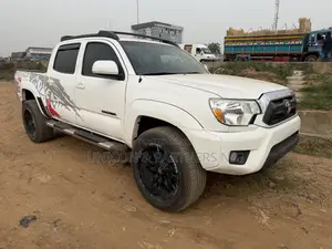 Toyota Tacoma PreRunner V6 4dr Double Cab 5.0 ft. SB (4.0L 6cyl 5A)