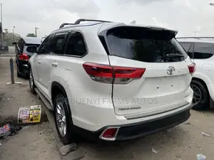 Toyota Highlander Limited V6 4x4 (3.5L 6cyl 6A) 2016 White