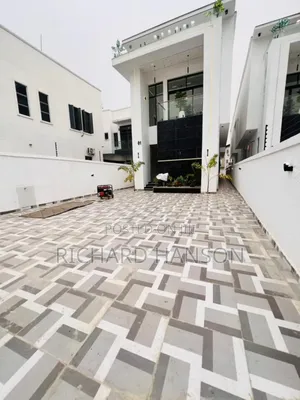 5bdrm Duplex in In Orchid, Lekki for sale