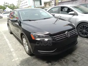 Volkswagen Passat 2012 Black