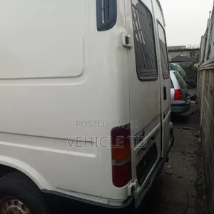 Ford Transit 2000 White