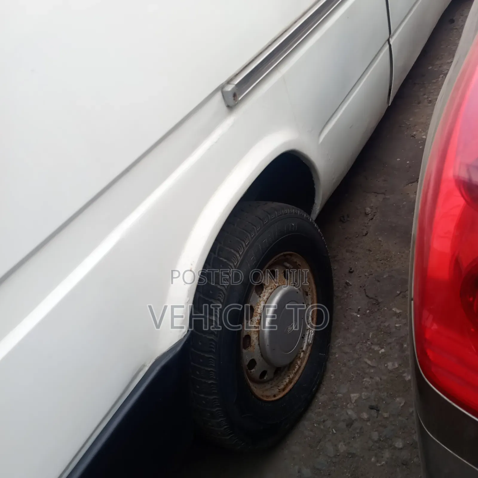 Ford Transit 2000 White