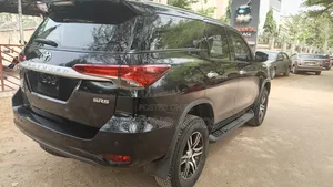 Toyota Fortuner 2023 Black