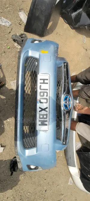 Complete Front Bumper Auris 2012
