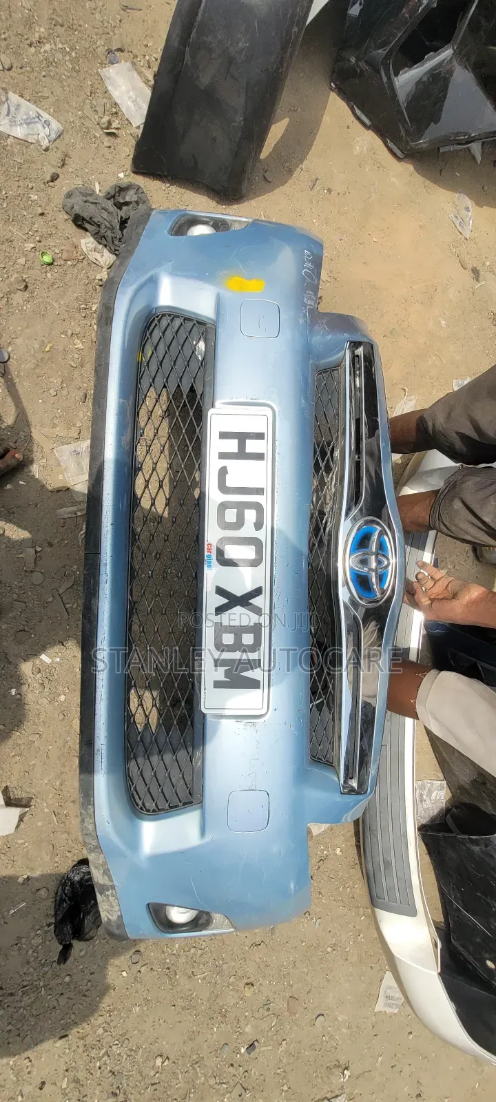 Complete Front Bumper Auris 2012