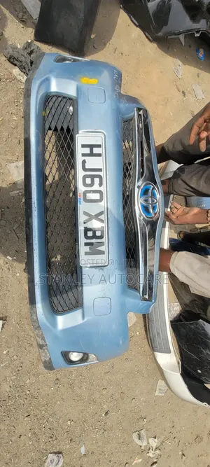Complete Front Bumper Auris 2012