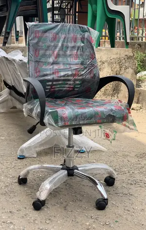 Victory R Swivel Office Chair