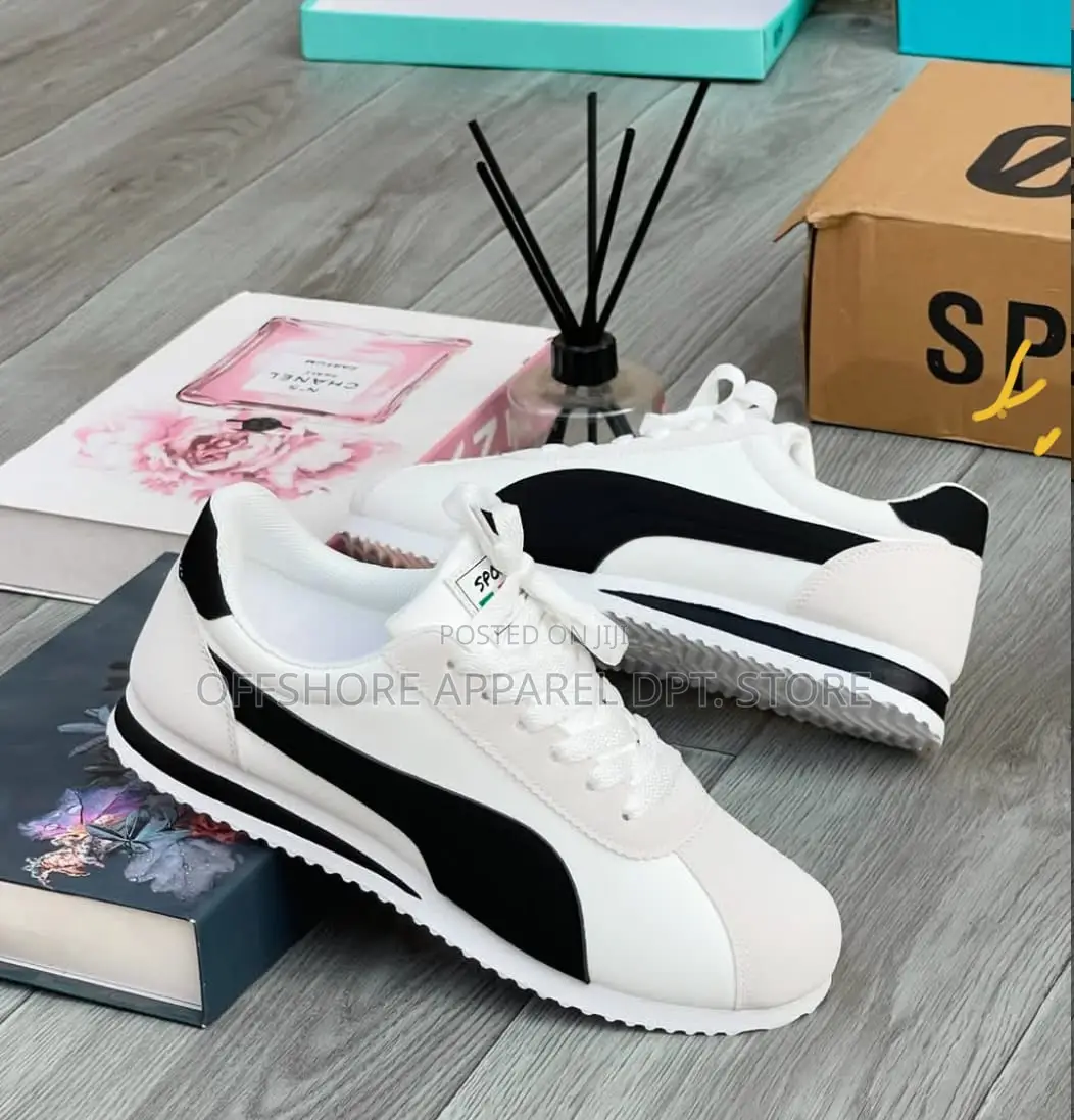 Puma Sneakers