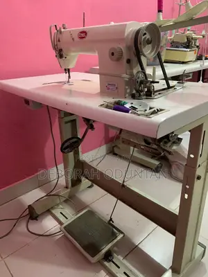 Straight Industrial Sewing Machine