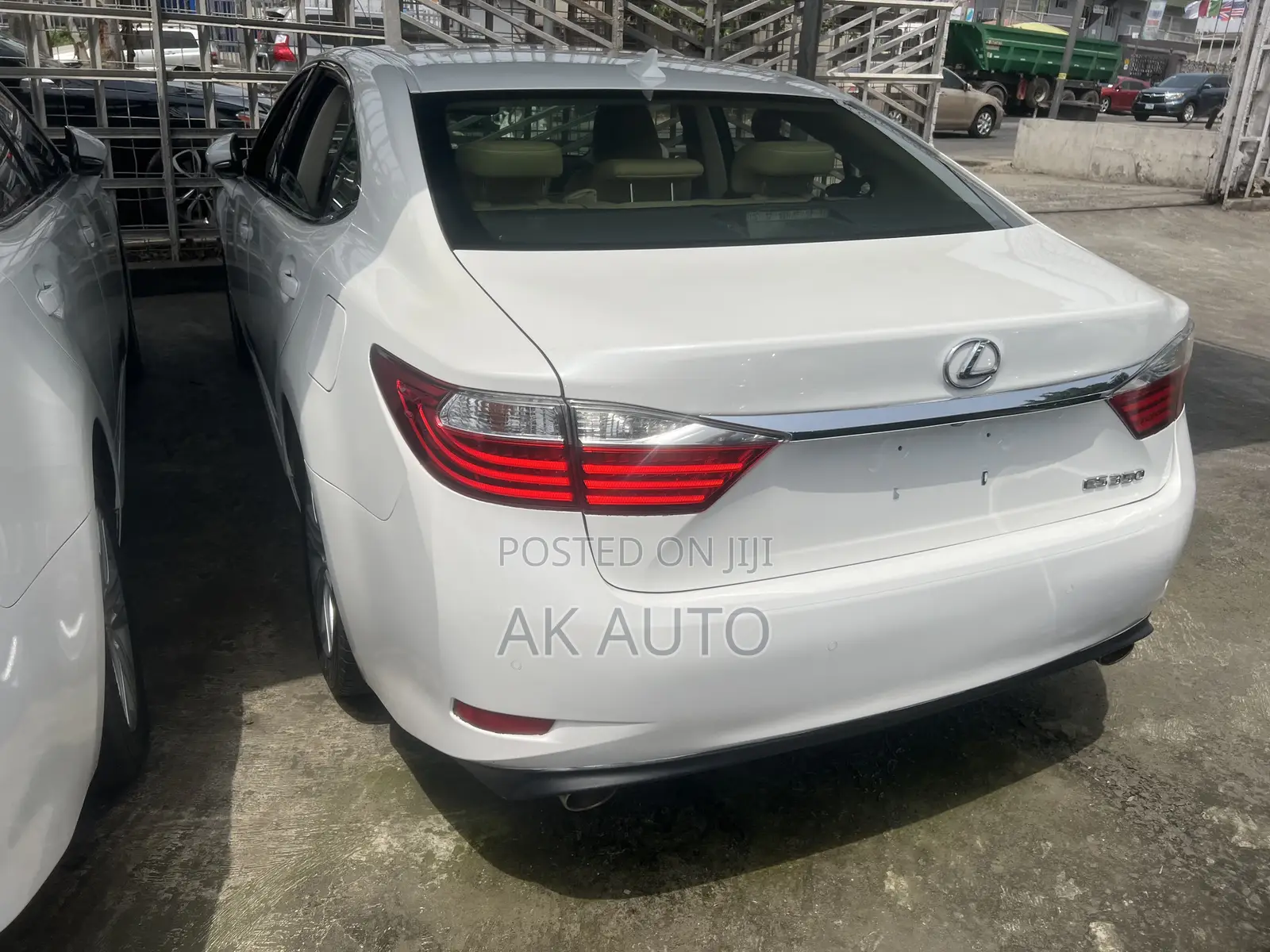 Lexus ES 2014 White
