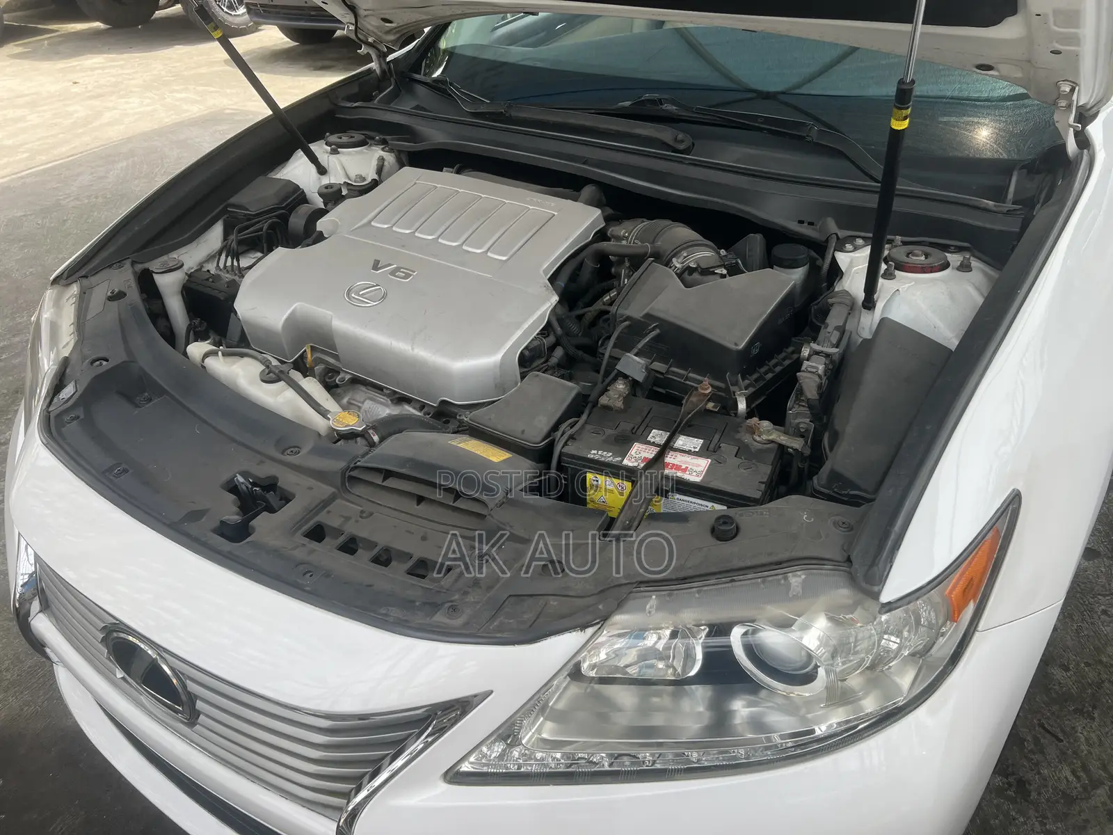 Lexus ES 2014 White