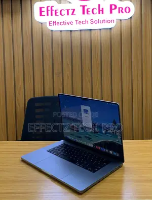 Laptop Apple MacBook Pro 2023 M2 Max 16-inch 64GB Apple M2 SSD 1T