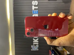 Apple iPhone 13 128 GB Red