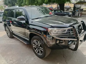 Toyota 4-Runner SR5 4dr SUV 4WD (4.0L 6cyl 5A) 2015 Black