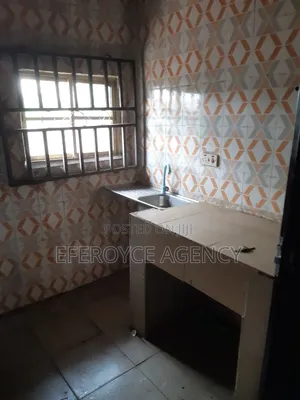2bdrm Apartment in Agbor Road Bypass, Benin City for rent