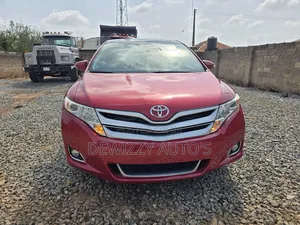 Toyota Venza XLE 2015 Red