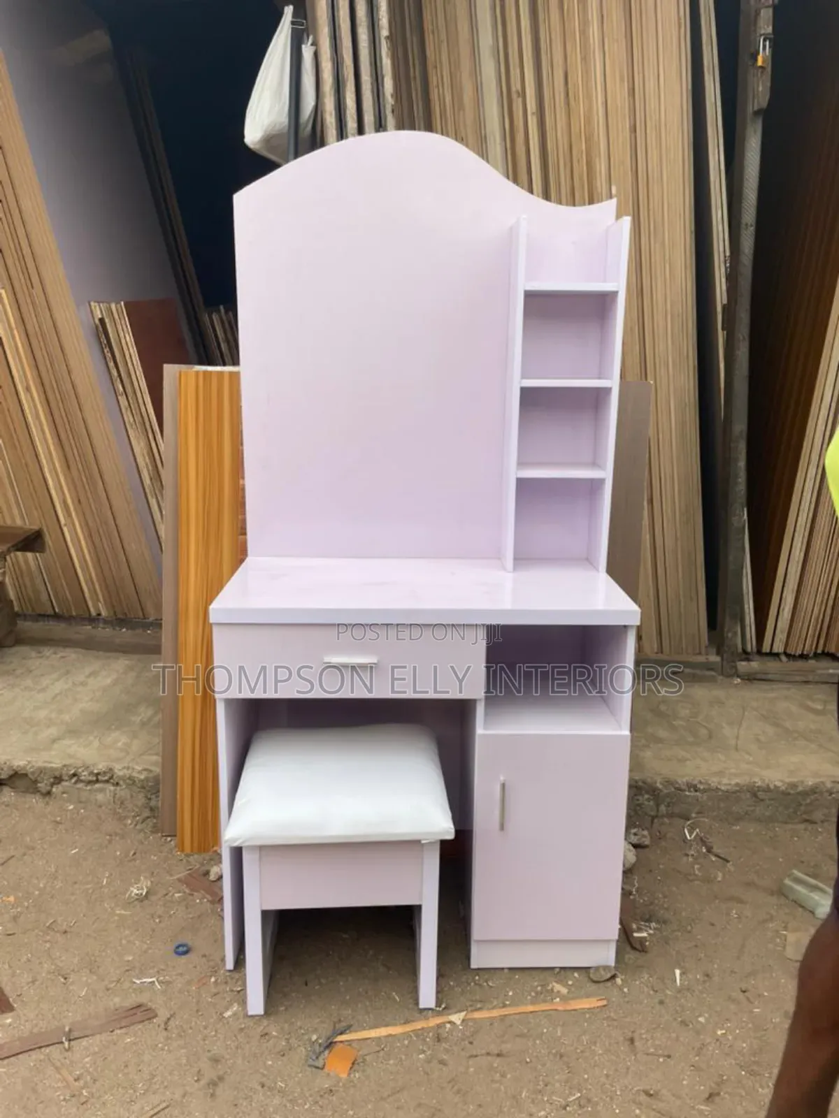 Dresser Set