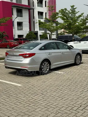 Hyundai Sonata Sport 2.0T 4dr Sedan (2.0L 4cyl Turbo 6A) 2015 Silver