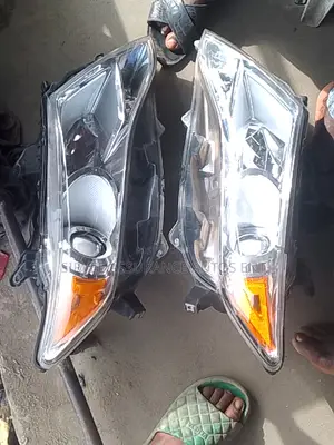 Complete Head Light Venza 010
