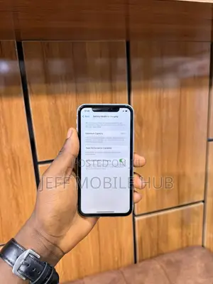 Apple iPhone XR 128 GB White