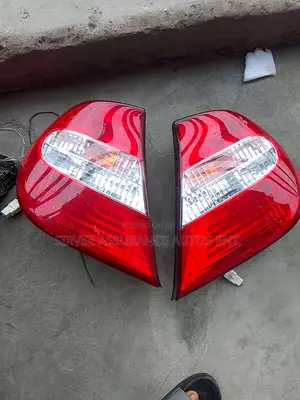 Complete Back Light Toyota Camry 04