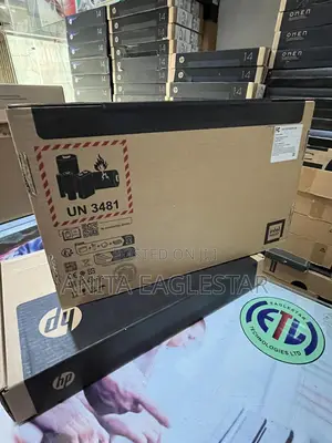 New Laptop HP OmniBook 5 Flip 16GB Intel Core 7 SSD 512GB