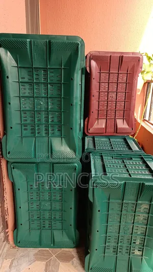 Basket/Crate For Bread And Veggies