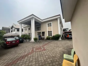5bdrm Duplex in Lekki Phase 1 for rent