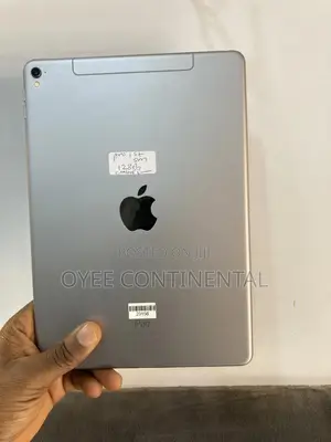 Apple iPad Pro 9.7 (2016) 128 GB Gray