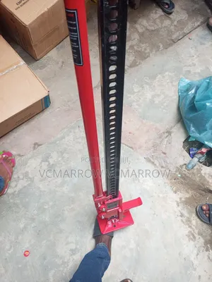 High Lift Ratcheting Off-Road Utility Farm Jack.