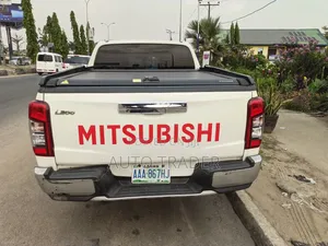 Mitsubishi L200 2022 White