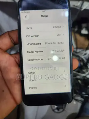 Apple iPhone SE (2020) 64 GB Black