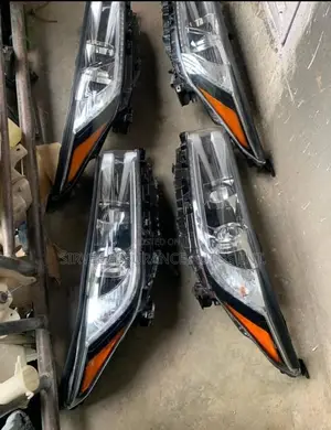 Complete Head Light Toyota Highlander 018