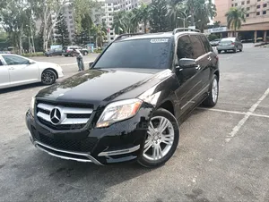 Mercedes-Benz GLK-Class Base GLK 350 4dr AWD 4MATIC (3.5L 6cyl 7A) 2015
