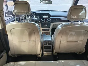 Mercedes-Benz GLK-Class Base GLK 350 4dr AWD 4MATIC (3.5L 6cyl 7A) 2015