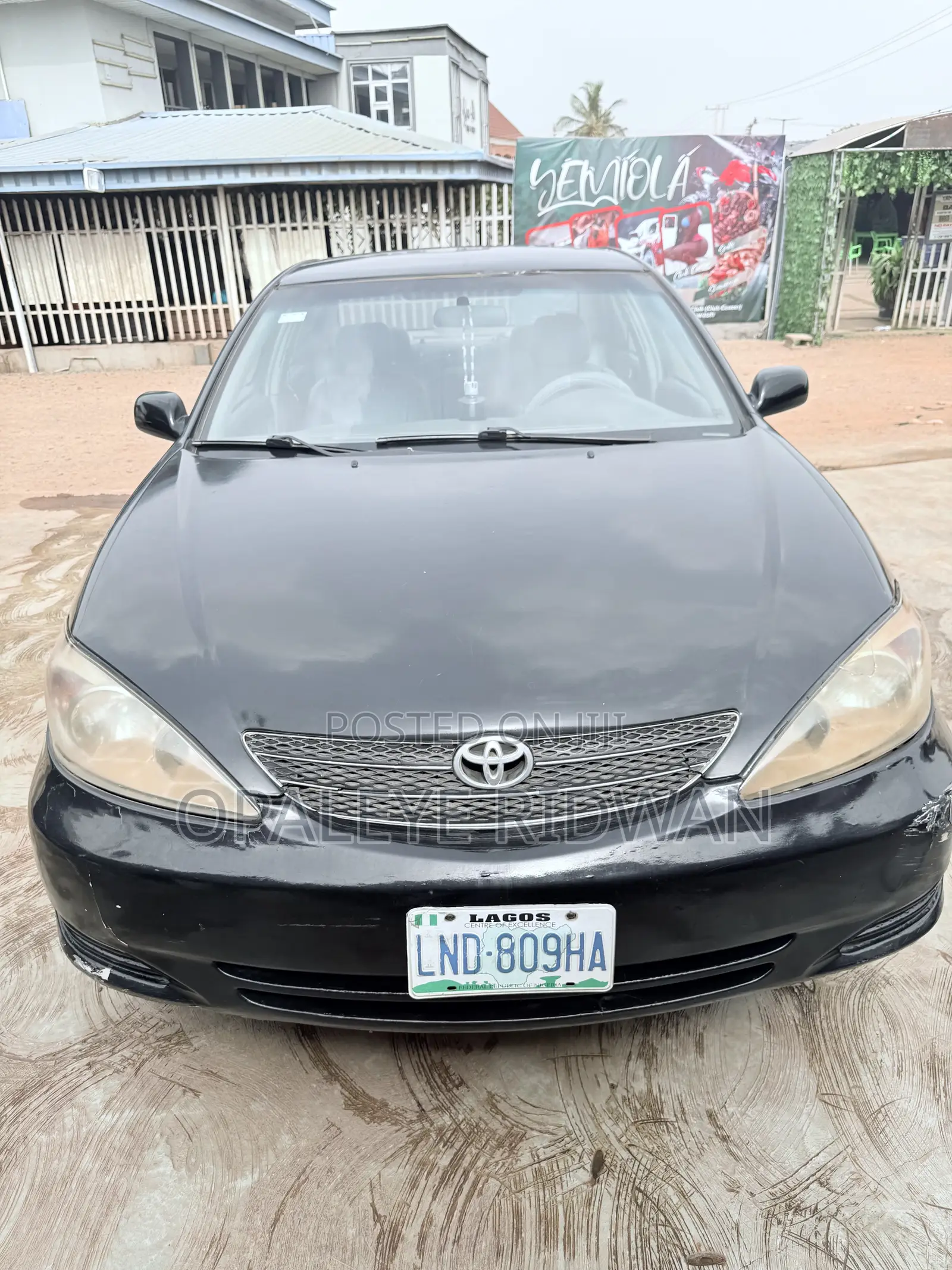 2004 Toyota Camry LE 4dr Sedan (2.4L 4cyl 5M)