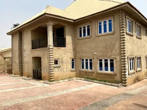 3bdrm Duplex in Majerita Ring Road for rent