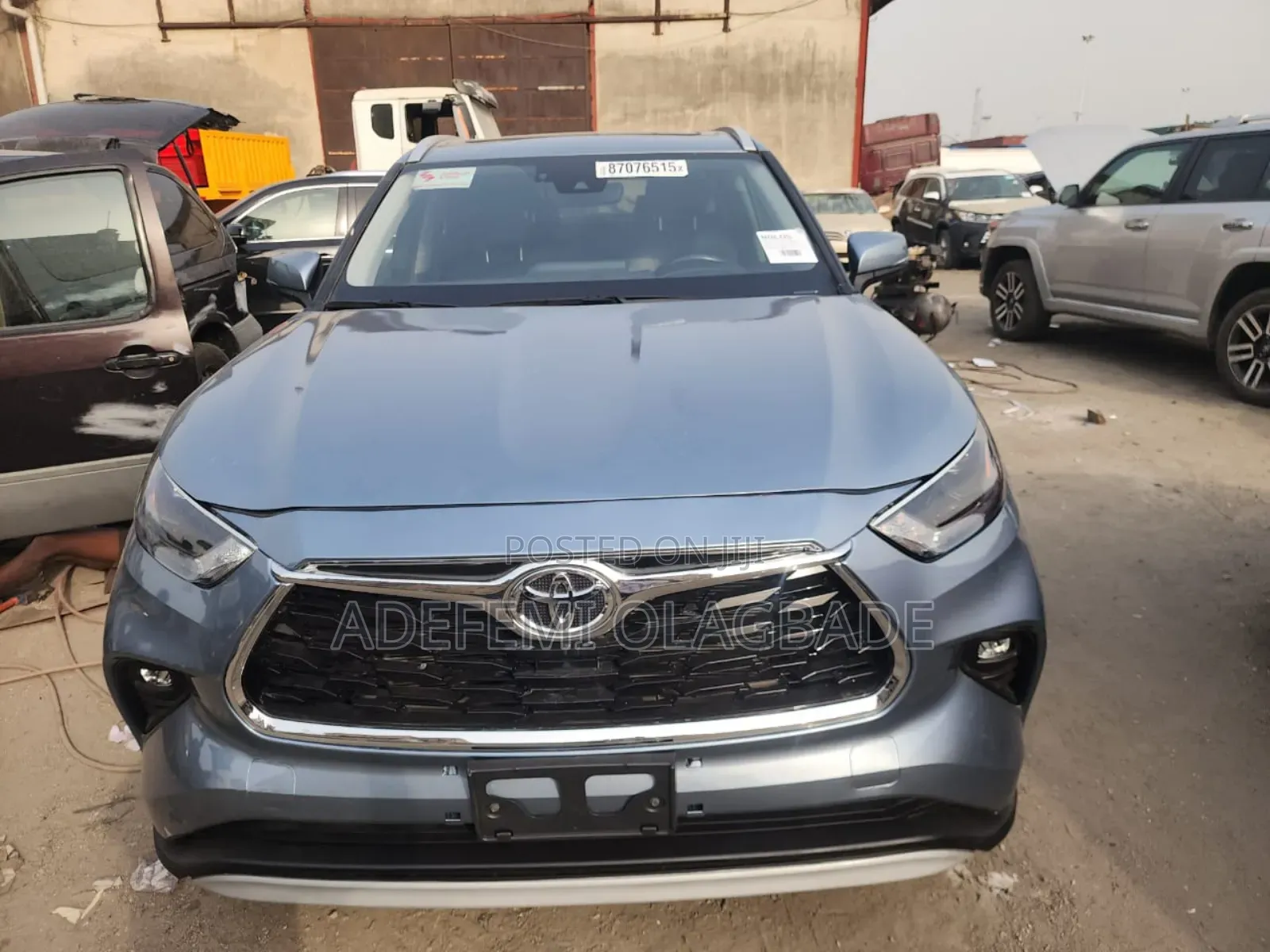 Toyota Highlander XLE 2022 Blue