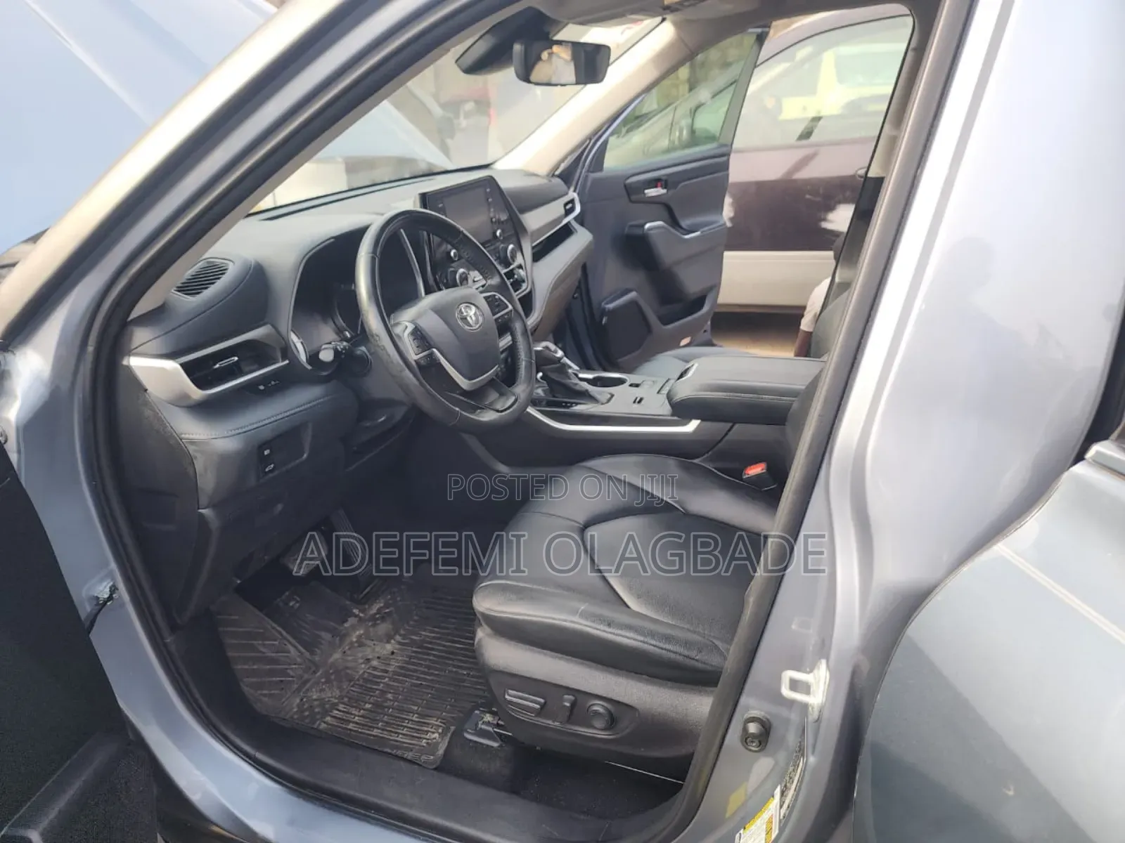 Toyota Highlander XLE 2022 Blue