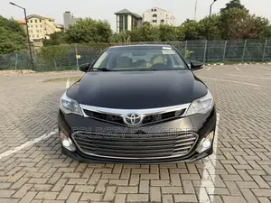 Toyota Avalon XLE Premium Sedan FWD (3.5L 6cyl 6A) 2013 Black