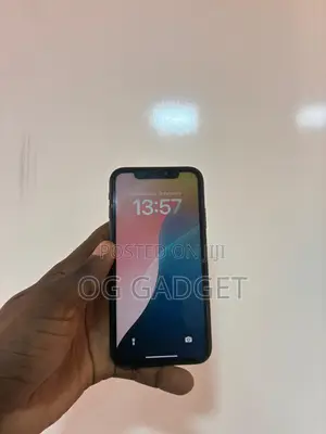 Apple iPhone XR 64 GB Gray
