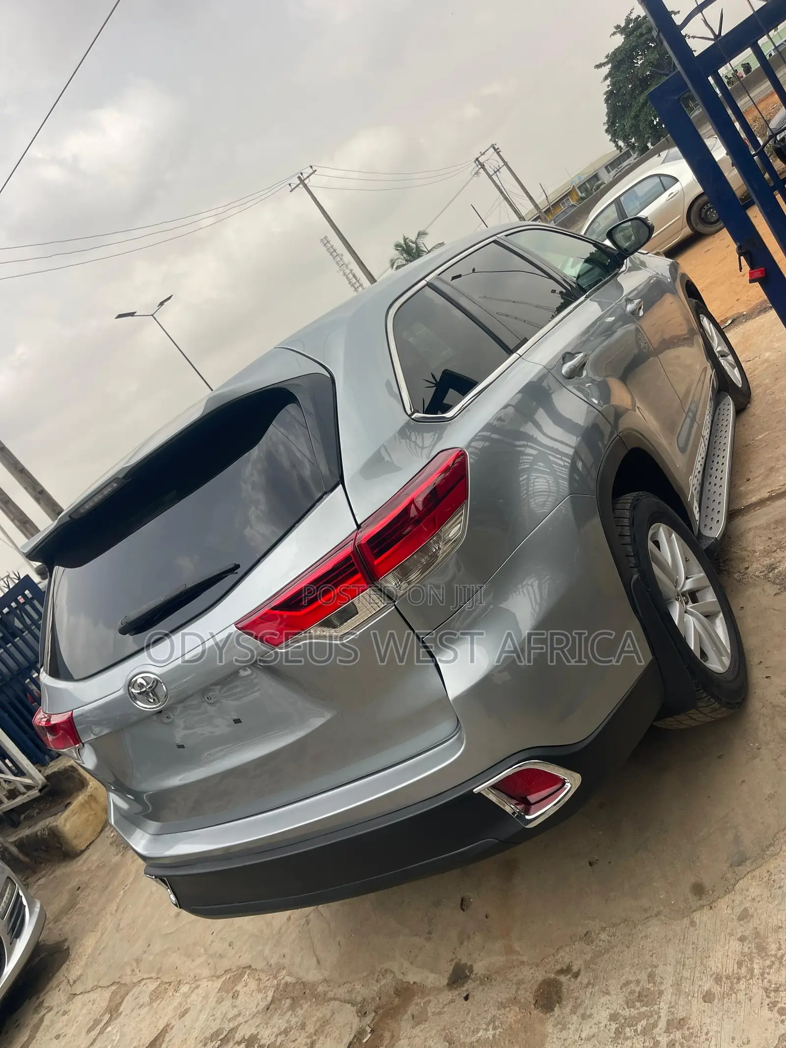 Toyota Highlander LE 4x2 (2.7L 4cyl 6A) 2016 Silver