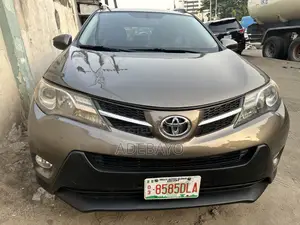 Toyota RAV4 LE 4dr SUV AWD (2.5L 4cyl 6A) 2014 Brown